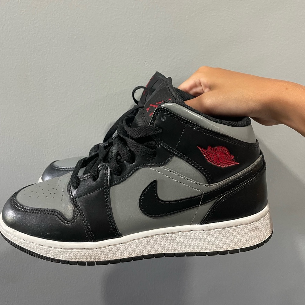 Jordan 1 Mid Shadow US 6.5Y